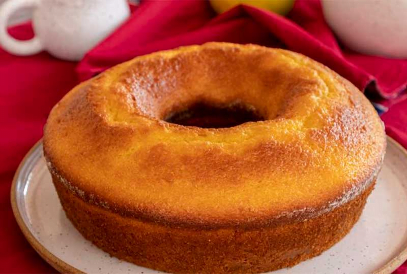 Bolo de fubá com leite de coco